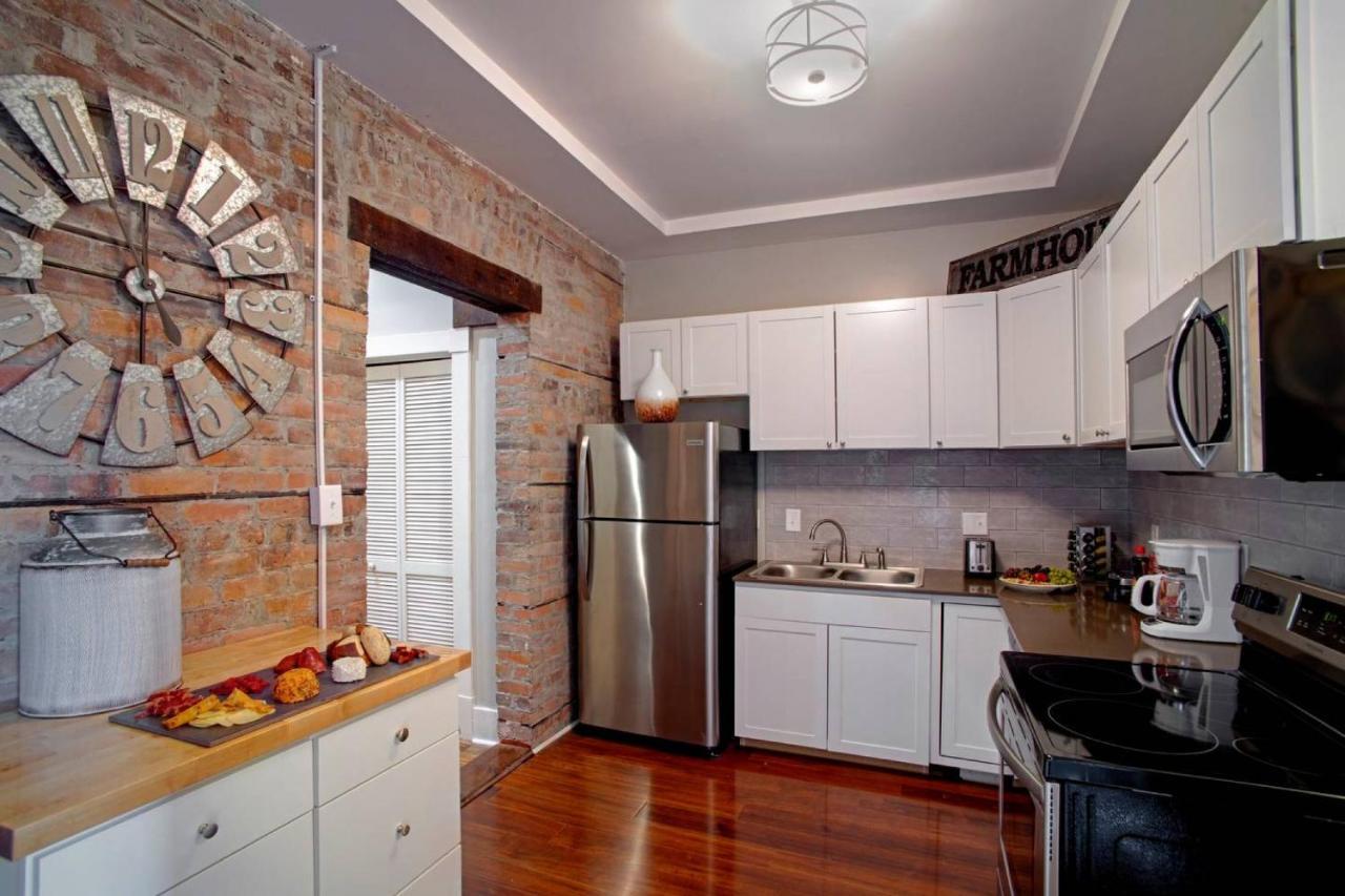 서배너 414 Waldburg A - Newly Renovated Apt With Outdoor Space! 아파트 외부 사진